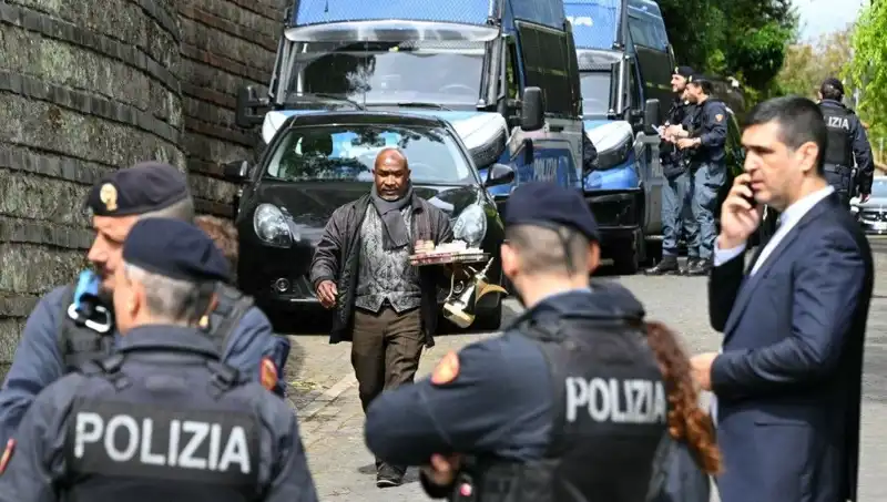 Roma'da Nükleer Diplomasi: İran ve ABD Tarihi Bir Toplantıda Buluştu