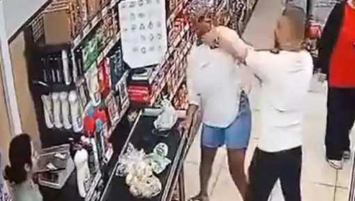Çocuğunun Önünde Kadına Saldıran Adamın Olayı Sosyal Medyayı Sarsıyor