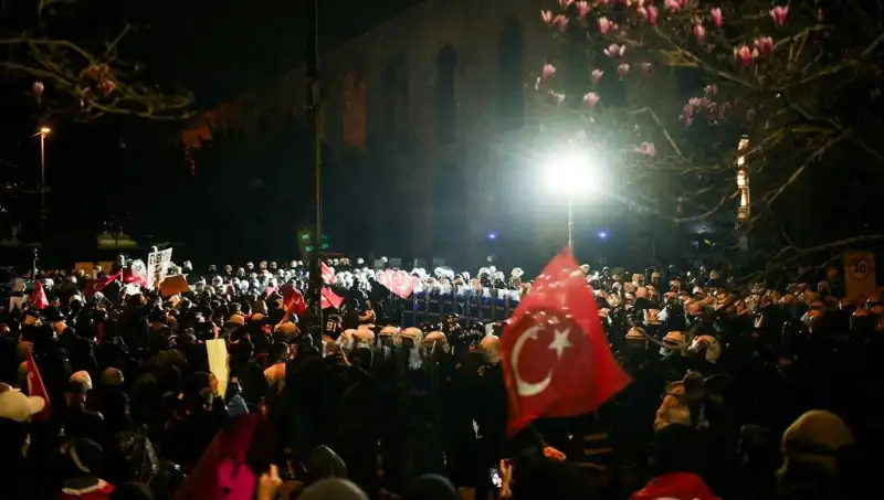 Gösterileri Takip Eden Gazetecilere Tahliye Kararı: Sırada Ne Var?