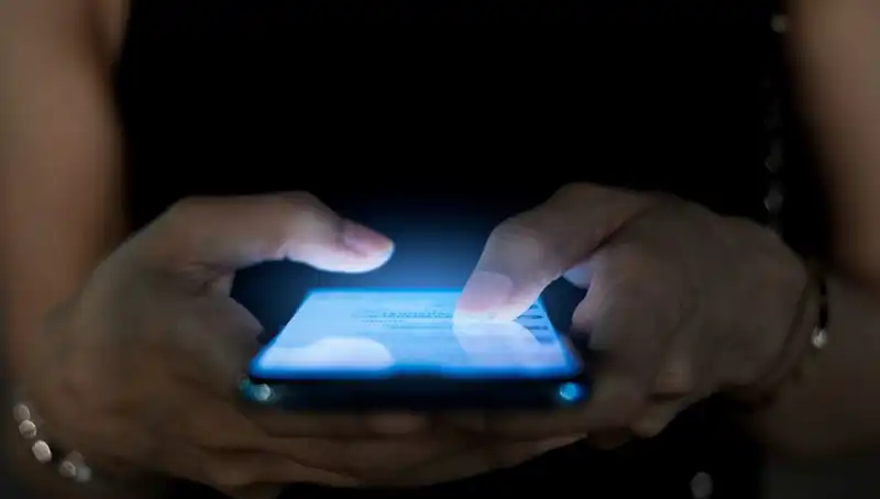 Narsisizmin Gizli Belirtisi: Telefon Bağımlılığına Dikkat Edin!