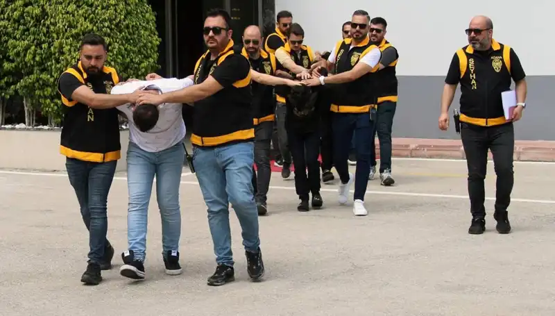 İş İnsanı Aşk Tuzağına Düşerek Hem Dövüldü Hem Parası Çalındı