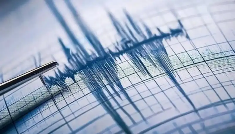 Rusya'da 8 Büyüklüğünde Deprem: Tsunami Uyarıları Artıyor