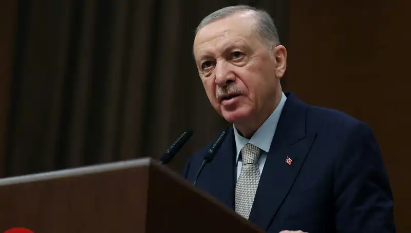 Cumhurbaşkanı Erdoğan'dan Sokak Terörü Açıklaması: Soygun Perdesi Mi?