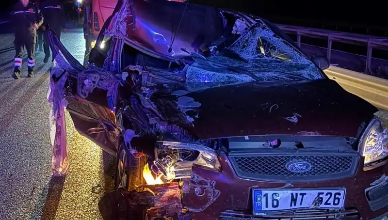 Afyonkarahisar'da Otomobil ve TIR Çarpıştı: 4 Yaralı Komutanı Şaşırttı
