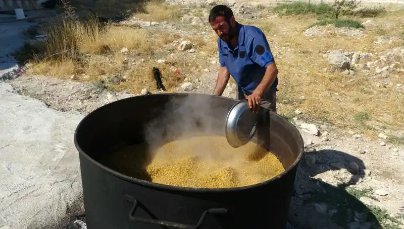 Her Yıl Ağustos'ta Başlayan Eylül Coşkusu: Kazanlar Kaynamaya Başladı!