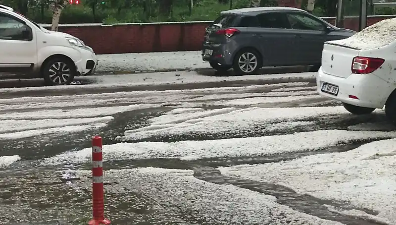 Ardahan’da Dolu Felaketi: Şehri Beyaza Bürüyen Doğa Olayı