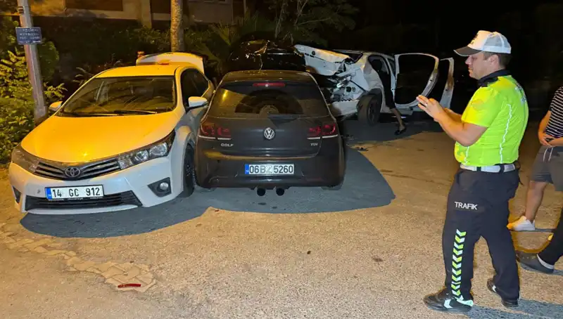 Alkollü Sürücü, Gece Yarısı Sokağı Savaş Alanına Çevirdi