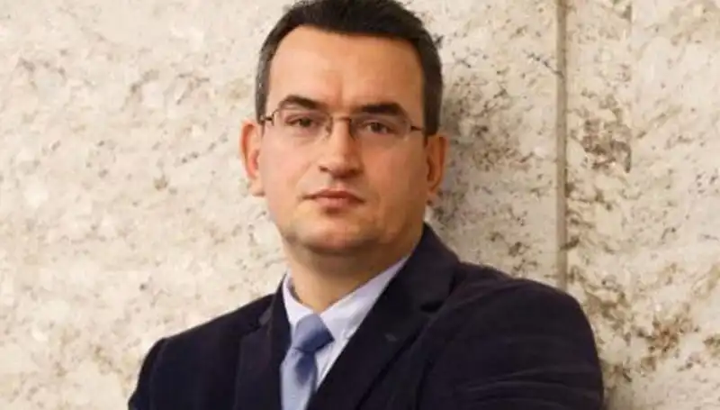 DEVA Partisi Kurucu Üyesi Metin Gürcan: Siyaset Dünyasında Kimdir?
