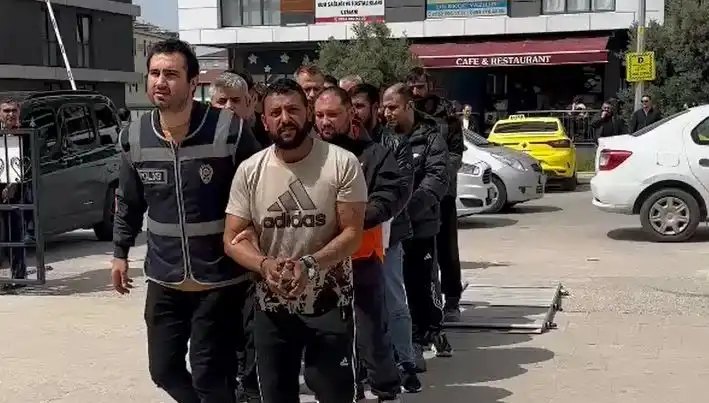Edirne'de Şaşırtan Eş Zamanlı Operasyon: Yedi Firari Yakalandı