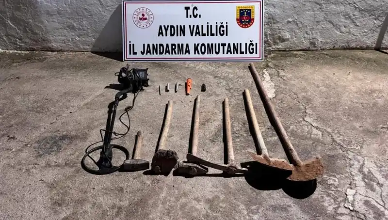 Aydın'da Kaçak Kazı Yapan Çete Suçüstü Yakalandı!