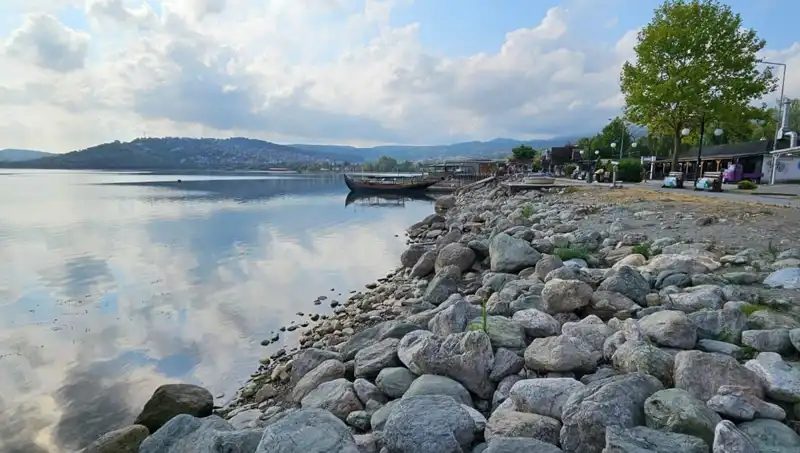 Sapanca Gölü'nde Su Seviyesi Düşüyor: Ekosistem Tehdit Altında mı?