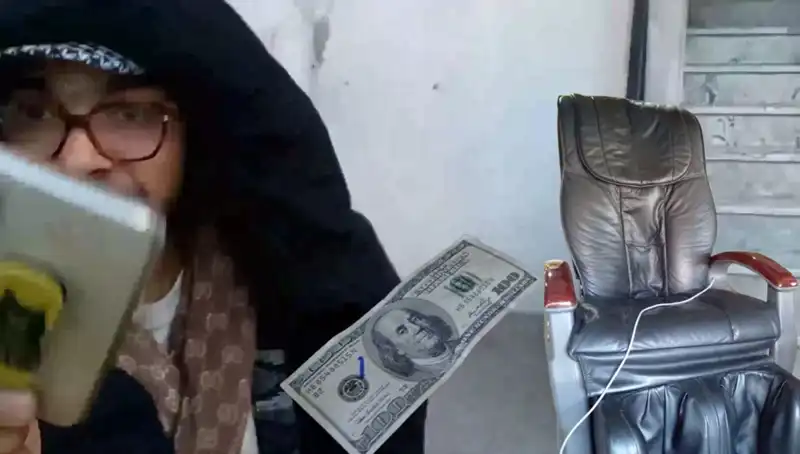 İstanbul’da Sahte Dolarla Alışveriş Yapan Dolandırıcılar, Masaj Koltuğu Satın Aldı!