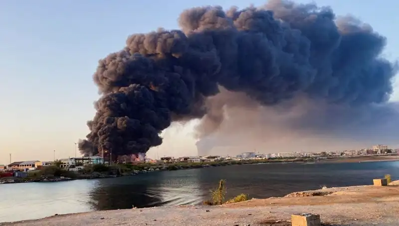 Port Sudan’da Şiddetli Patlamalar: Havalimanı ve Ordu Üssü Hedefte