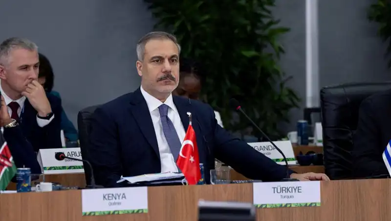 BRICS Zirvesi'nde Yapay Zeka Üzerine Kritik Uyarı: Bakan Fidan'dan Önemli Mesajlar