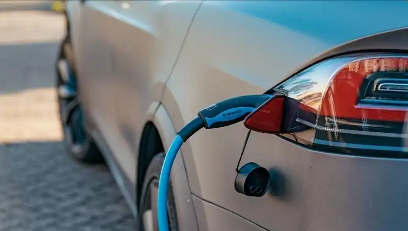 Elektrikli Araç Satışlarında Şok Düşüş: Alıcılar Neden Uzaklaşıyor?