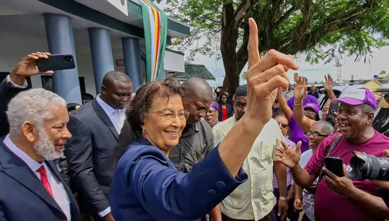Surinam, Tarihinde İlk Kadın Devlet Başkanıyla Tanışıyor