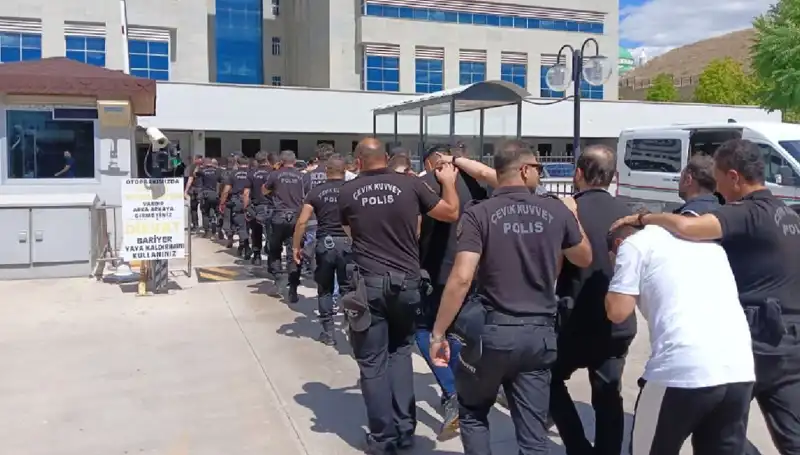Ankara'da Tehditle Haraç Kesen Çeteye Şok Operasyon: Avukatlar Yakalandı!