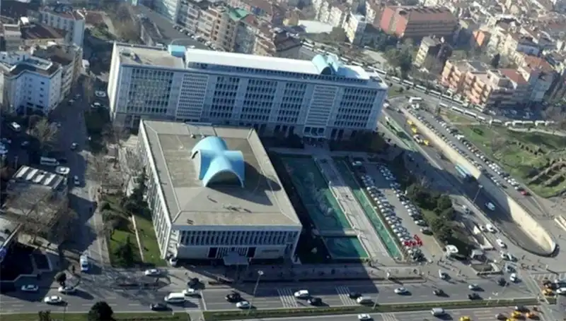 İstanbul Büyükşehir Belediyesi Soruşturmasında "Enderun" Grubunun Mesajları İnceleniyor