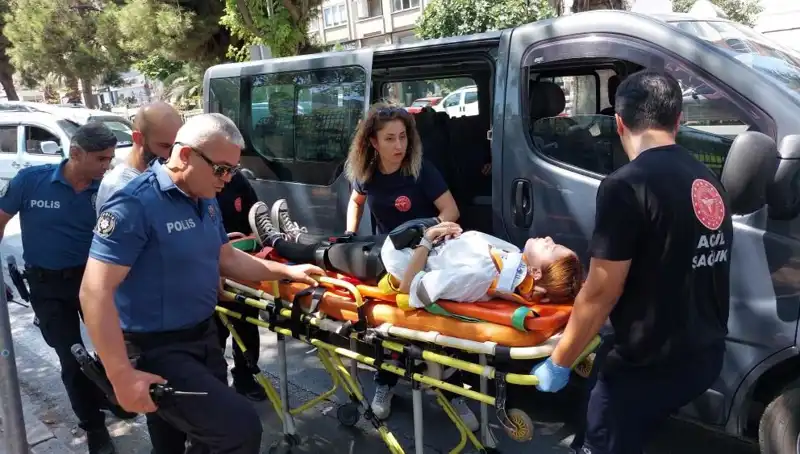 Samsun'da Minibüs Kazası: Bir Kamyon ile Çarpışma Anları Kaydedildi