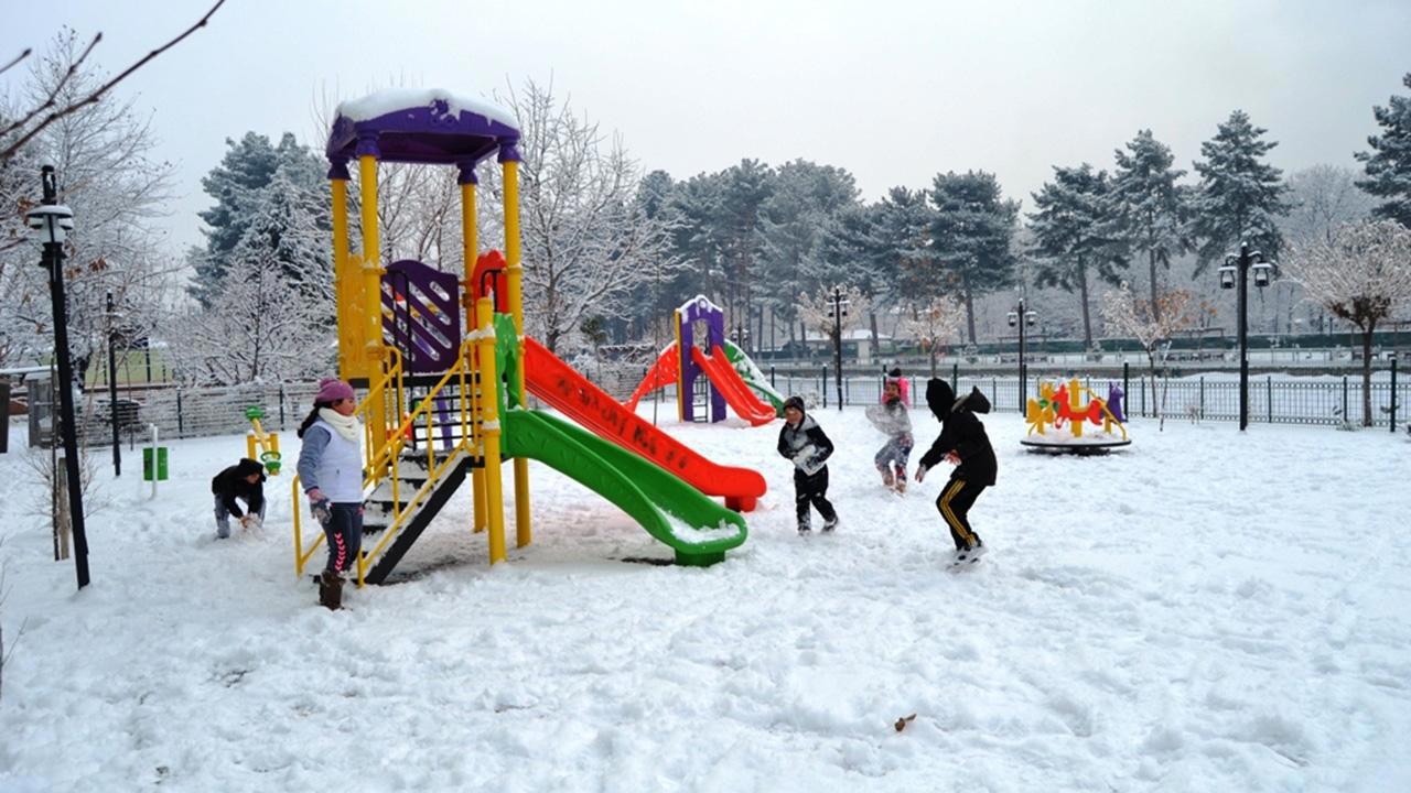 İstanbul'da Okullar Yine Tatil!