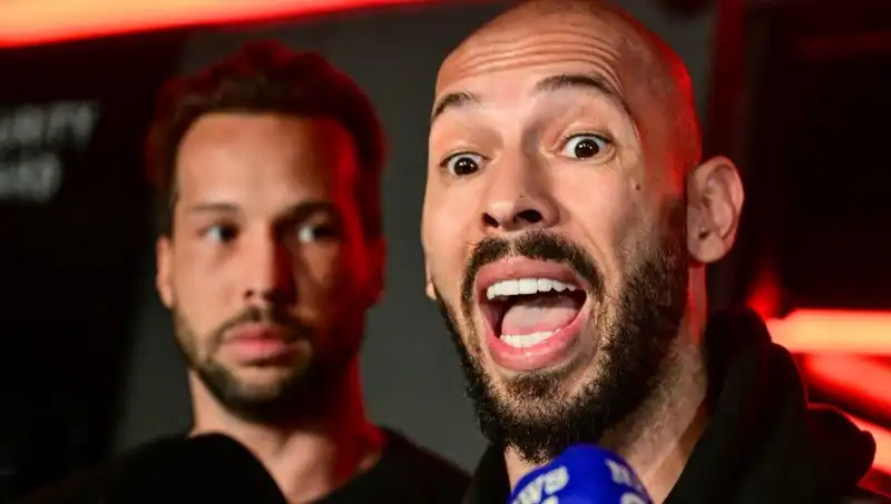 Cinsel İstismar Suçlusu Influencer Romanya'ya Dönüş Yaptı!