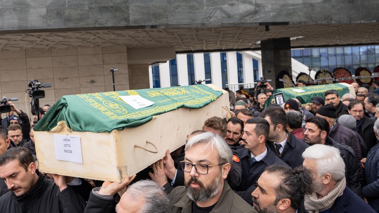 Bolu'daki Faciada Kaybedilenler Son Yolculuklarına Uğurlandı