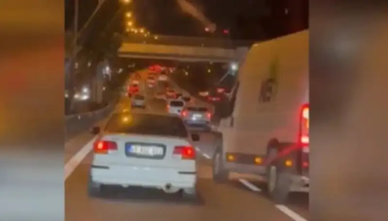 Tuzla'da Makas Terörü İle Yolda yaşanan Kazalar Arttı, Sürücü Tutuklandı