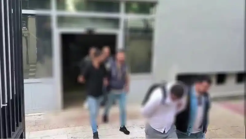 ** Sahte Yatırım İlanıyla Milyonluk Vurgun: 6 Kişi Tutuklandı!**