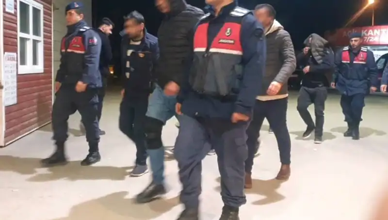 Bağ Evinde Bunun İçin Gelmedik! Uyuşturucu Partisine Büyük Baskın